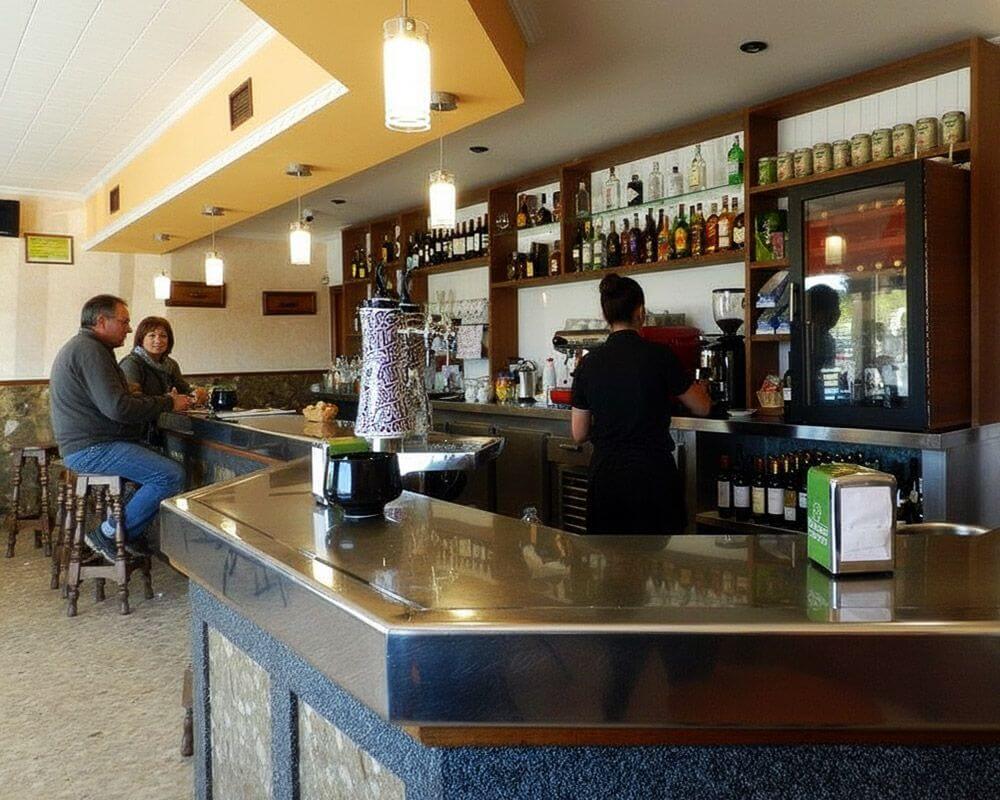 Barra de la Cafetería y Bar en Hostal O Cristo Vilalba